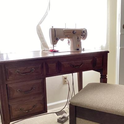 Singer, sewing machine with cabinet