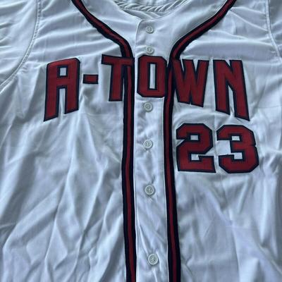 David Justice autograph signed Jersey #23 XL, A-Town