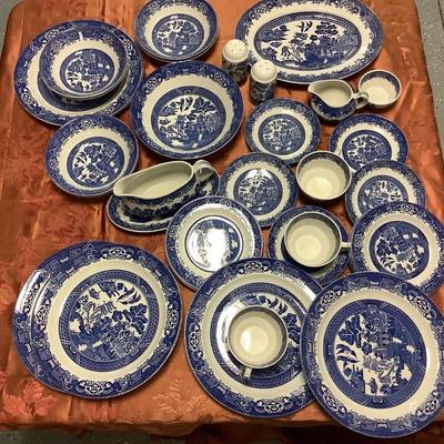 Willow Wood & Sons England Blue Willow with Dinnerware 33 pieces