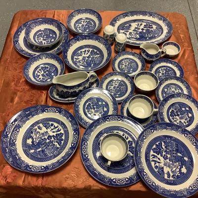 Willow Wood & Sons England Blue Willow with Dinnerware 33 pieces