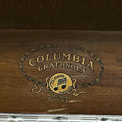 COLUMBIA GRAFONOLA ~ Mahogany Phonograph Cabinet Record Player