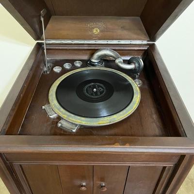 COLUMBIA GRAFONOLA ~ Mahogany Phonograph Cabinet Record Player