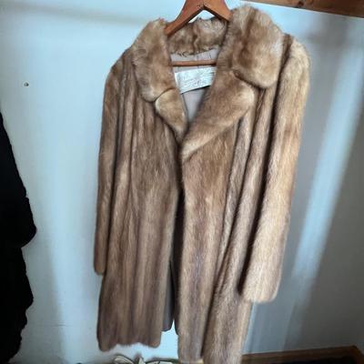 Ladies Fur Coats & More (UB-RG)