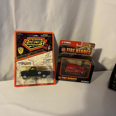 Small Die Cast Car Collection (UO-MG)