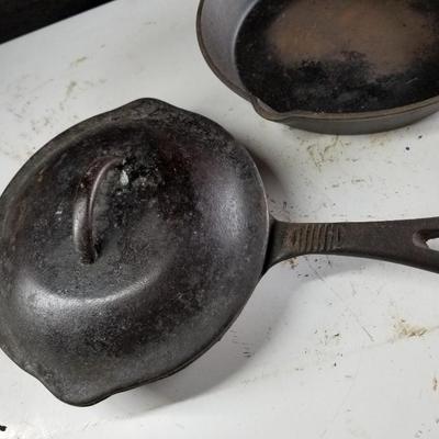 Cast Iron Pans with Lid