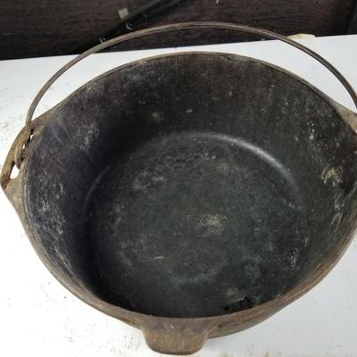 Lodge Dutch Oven