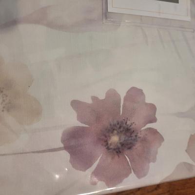 Bellino Queen Duvet Set and Ikea Sheet Set, New in Package (PB-CE)