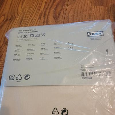 Bellino Queen Duvet Set and Ikea Sheet Set, New in Package (PB-CE)