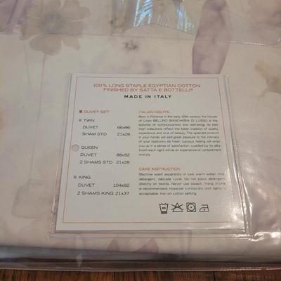 Bellino Queen Duvet Set and Ikea Sheet Set, New in Package (PB-CE)
