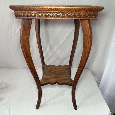 Tall Parlor Table & Lamp (UB-RG)