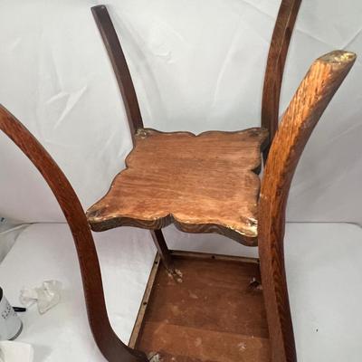 Tall Parlor Table & Lamp (UB-RG)