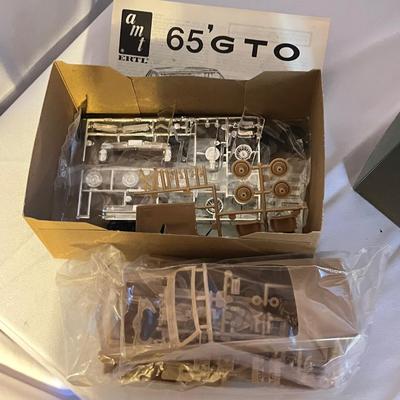 Pontiac GTO Scale Model Kits (UO-MG)