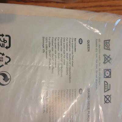 Pottery Barn Queen Duvet Set and More (PB-CE)