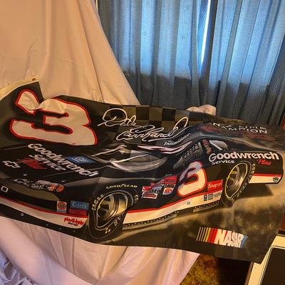 Earnhardt Flags & Memorabilia (UO-MG)