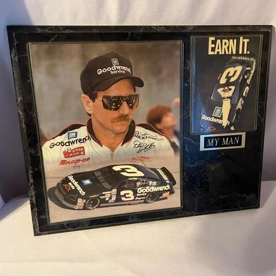 Earnhardt Flags & Memorabilia (UO-MG)