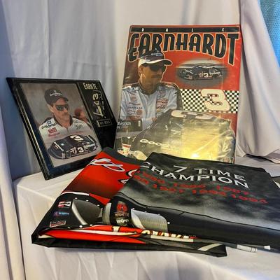 Earnhardt Flags & Memorabilia (UO-MG)