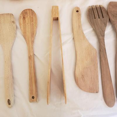 Calphalon, Green Pan, & More Wooden Utensils (K-KD)