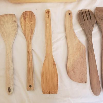 Calphalon, Green Pan, & More Wooden Utensils (K-KD)