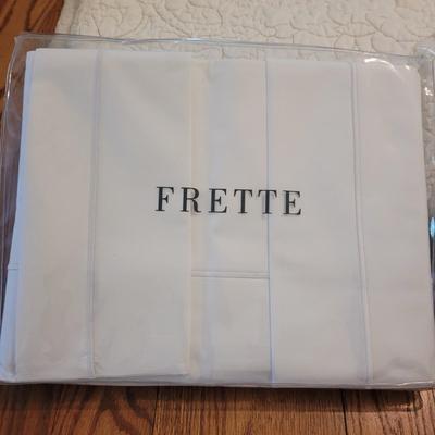 Queen Coverlets and Sheets (PB-CE)