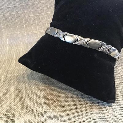 925 Silver Bracelet with safety lock