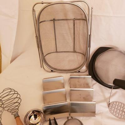 Le Creuset, Oneida, Terrapin & More Kitchen Utensils (K-KD)