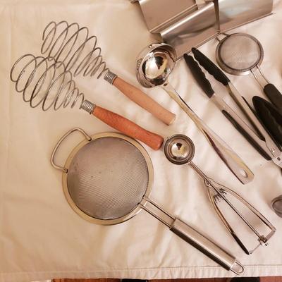 Le Creuset, Oneida, Terrapin & More Kitchen Utensils (K-KD)