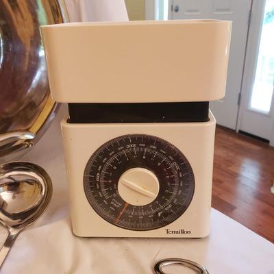 Le Creuset, Oneida, Terrapin & More Kitchen Utensils (K-KD)