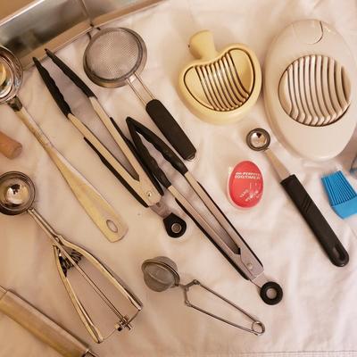 Le Creuset, Oneida, Terrapin & More Kitchen Utensils (K-KD)