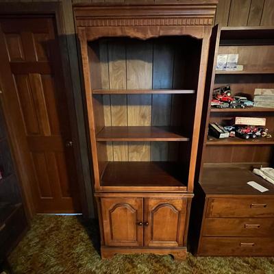 Matching Pair of Bookcases (UO-RG)