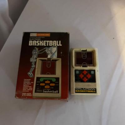 Yo Yoâ€™s, Brain Teasers & More Vintage Games (UO-mG)