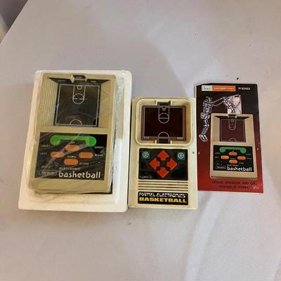 Yo Yoâ€™s, Brain Teasers & More Vintage Games (UO-mG)