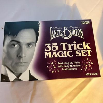 Yo Yoâ€™s, Brain Teasers & More Vintage Games (UO-mG)