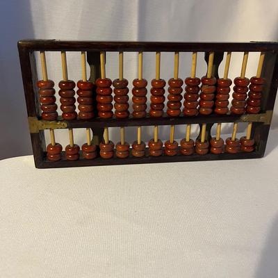 Yo Yoâ€™s, Brain Teasers & More Vintage Games (UO-mG)