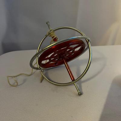 Yo Yoâ€™s, Brain Teasers & More Vintage Games (UO-mG)