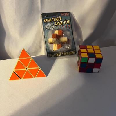 Yo Yoâ€™s, Brain Teasers & More Vintage Games (UO-mG)