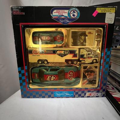 NASCAR Collectibles (UB-RG)