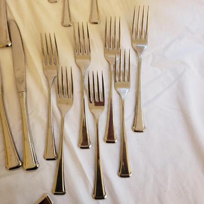 Oneida Aberdeen Silverware Set (D-KD)