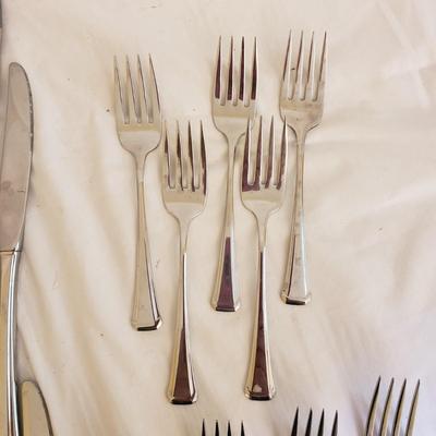 Oneida Aberdeen Silverware Set (D-KD)