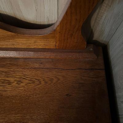 Washstand & Oil Painting In Ornate Gilded Frame (UB-RG)