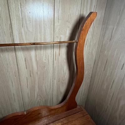 Washstand & Oil Painting In Ornate Gilded Frame (UB-RG)