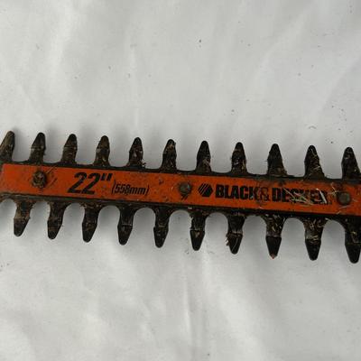 Black & Decker Electric Hedge Trimmer and Edger (G-MK)