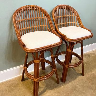 Pair (2) ~ 30â€ Swivel Rattan Bar Stools