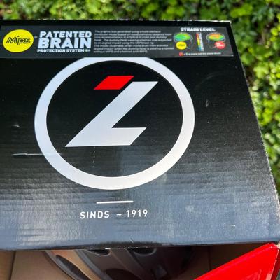 Shift 2 Womenâ€™s Trek 19â€ Bicycle & Helmet (G-MK)