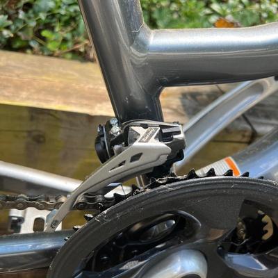 Shift 2 Womenâ€™s Trek 19â€ Bicycle & Helmet (G-MK)