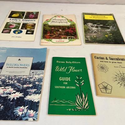 Gardening Books Vintage & Newer (UB-RG)
