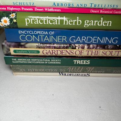 Gardening Books Vintage & Newer (UB-RG)