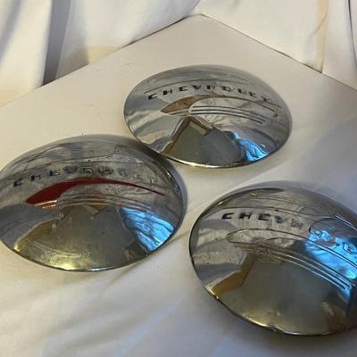 Chevrolet Swivel Bar Stool & Chevy Truck Collectibles (UB-RG)