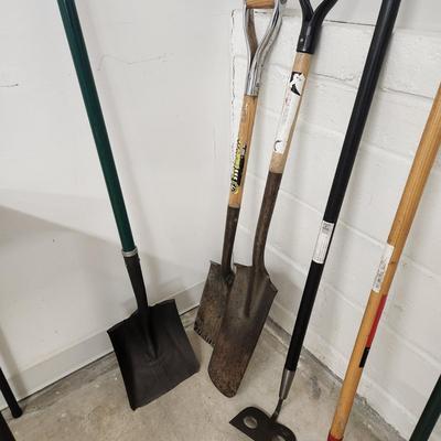 Lot of 7 Garden Yard Tools Shovels Hoes Bulb Hole Planter digger