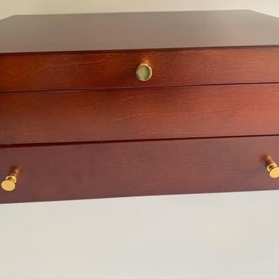 Clean Ross & Simons Mahogany Flatware Chest