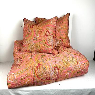 828 Ralph Lauren Pink Paisley Queen Comforter with Two Decorative Pillows